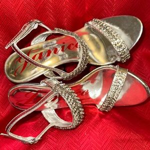 Janice 4.5” Silver Heels. Size 6.5